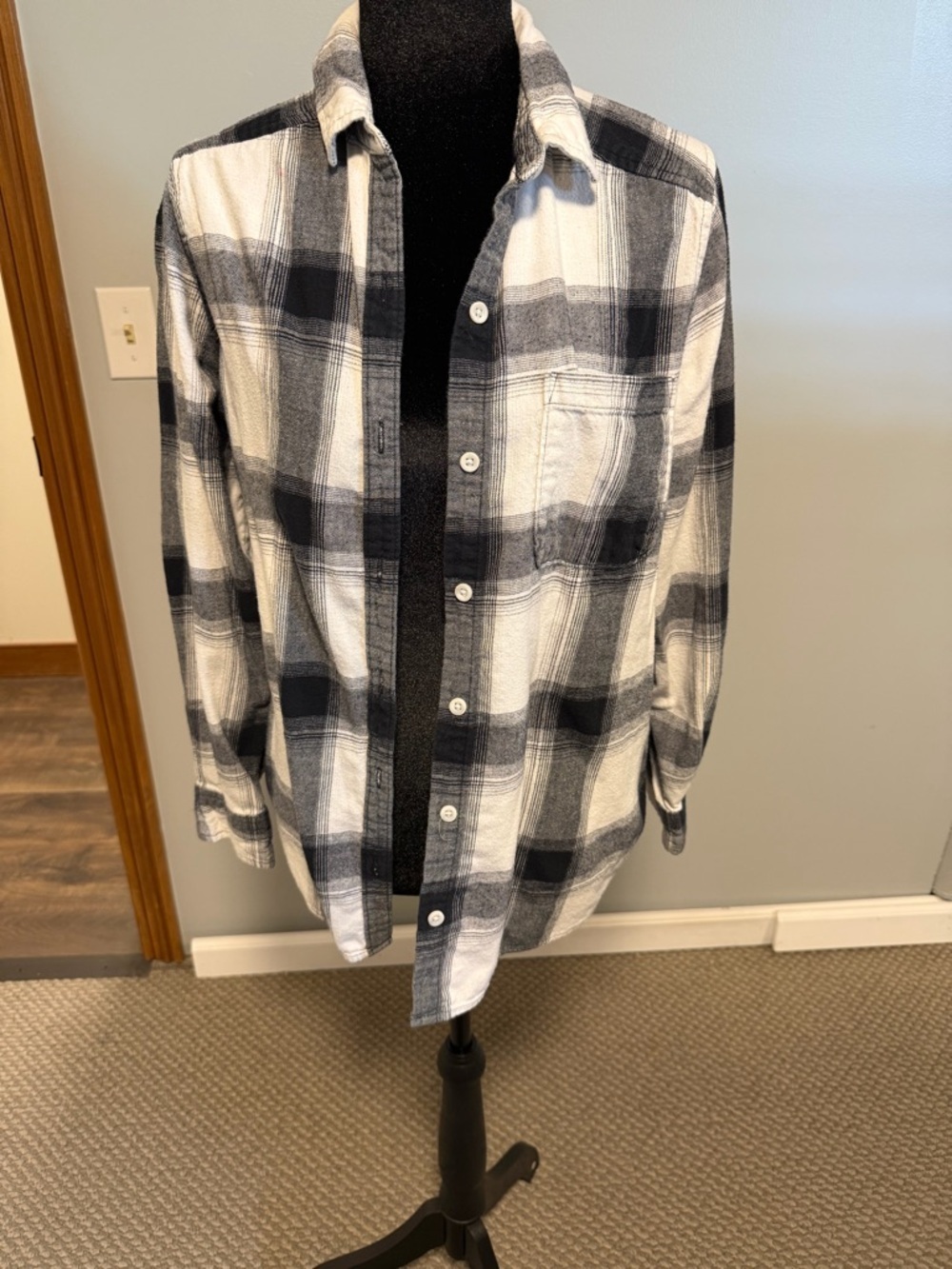SO Black White Plaid Flannel Button Down Shirt Size M